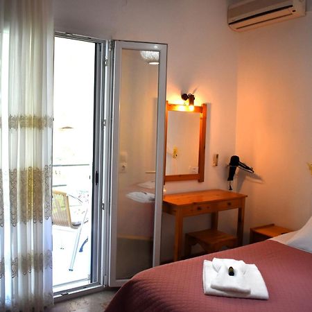 Kostas Apartments & Studios Agios Georgios Pagon Exteriör bild