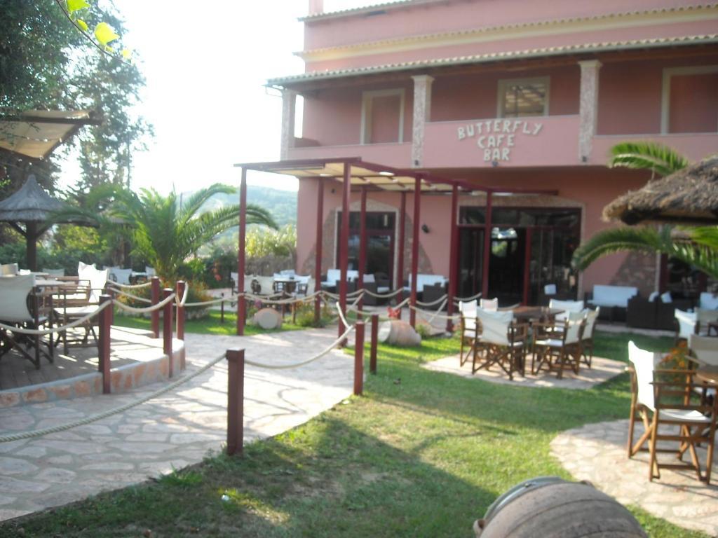 Kostas Apartments & Studios Agios Georgios Pagon Exteriör bild