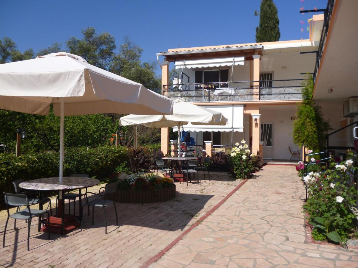 Kostas Apartments & Studios Agios Georgios Pagon Exteriör bild