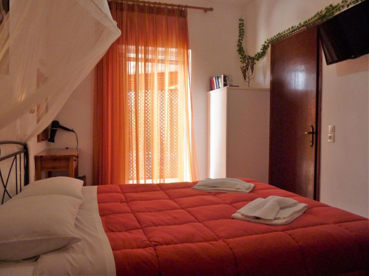 Kostas Apartments & Studios Agios Georgios Pagon Exteriör bild